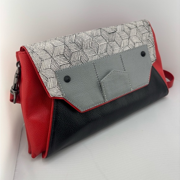 Rare Min & Mon Reversible Red and Black Clutch and Crossbody - NWOT - Picture 1 of 13